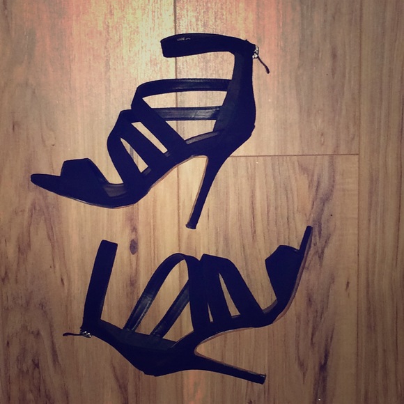 Chelsea & Zoe Shoes - Chelsea & Zoe Strappy Heels